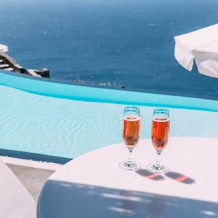 Hotel Perivolas Traditional 5*